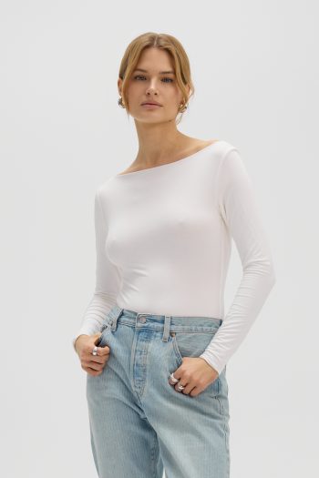 Body z rozciętym dekoltem ecru