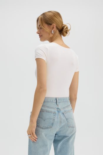 Body z okrągłym dekoltem kremowe